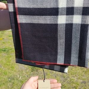 3 brand new 100 percent cashmere scarves